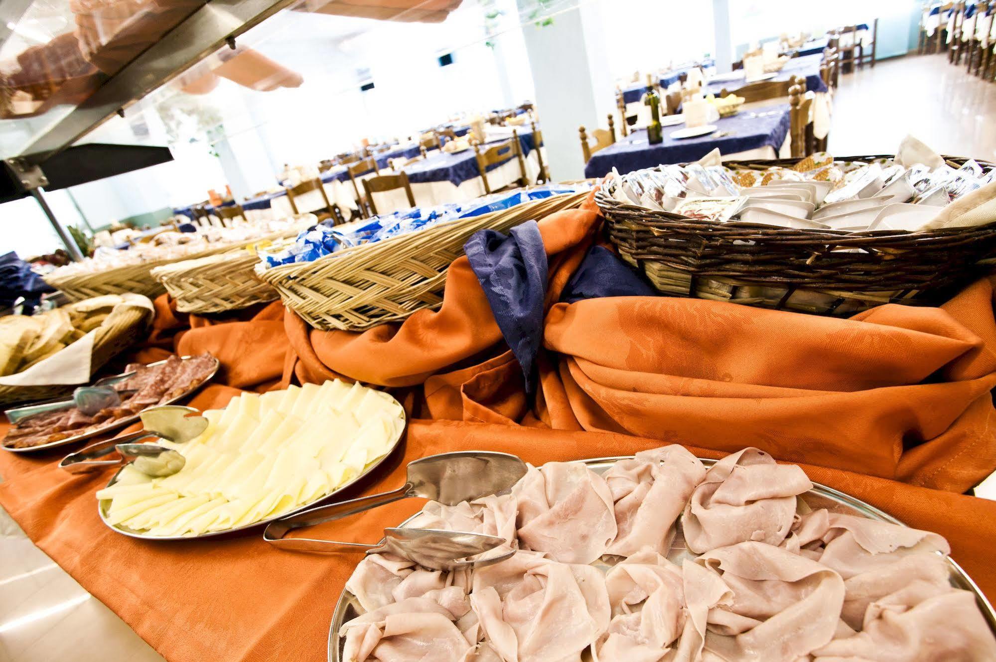 Nautilus Family Hotel 3*